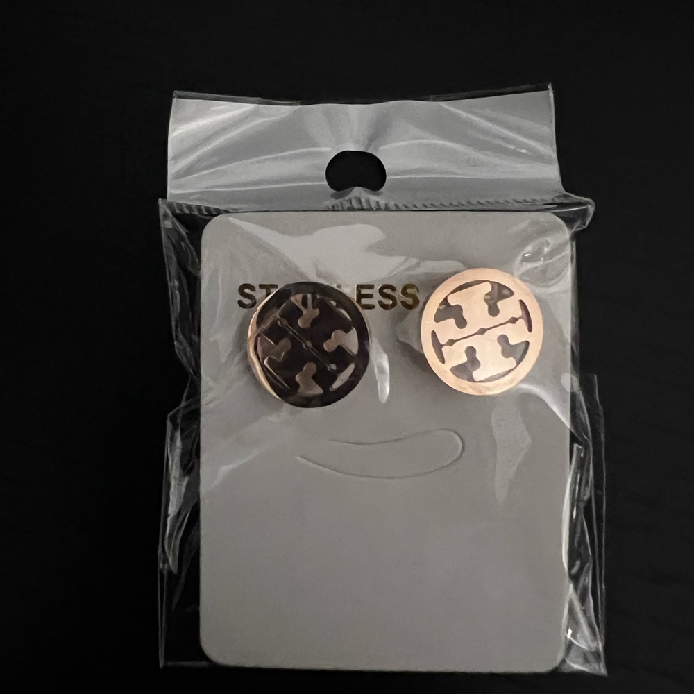 Women’s Earrings Color Rose Gold
